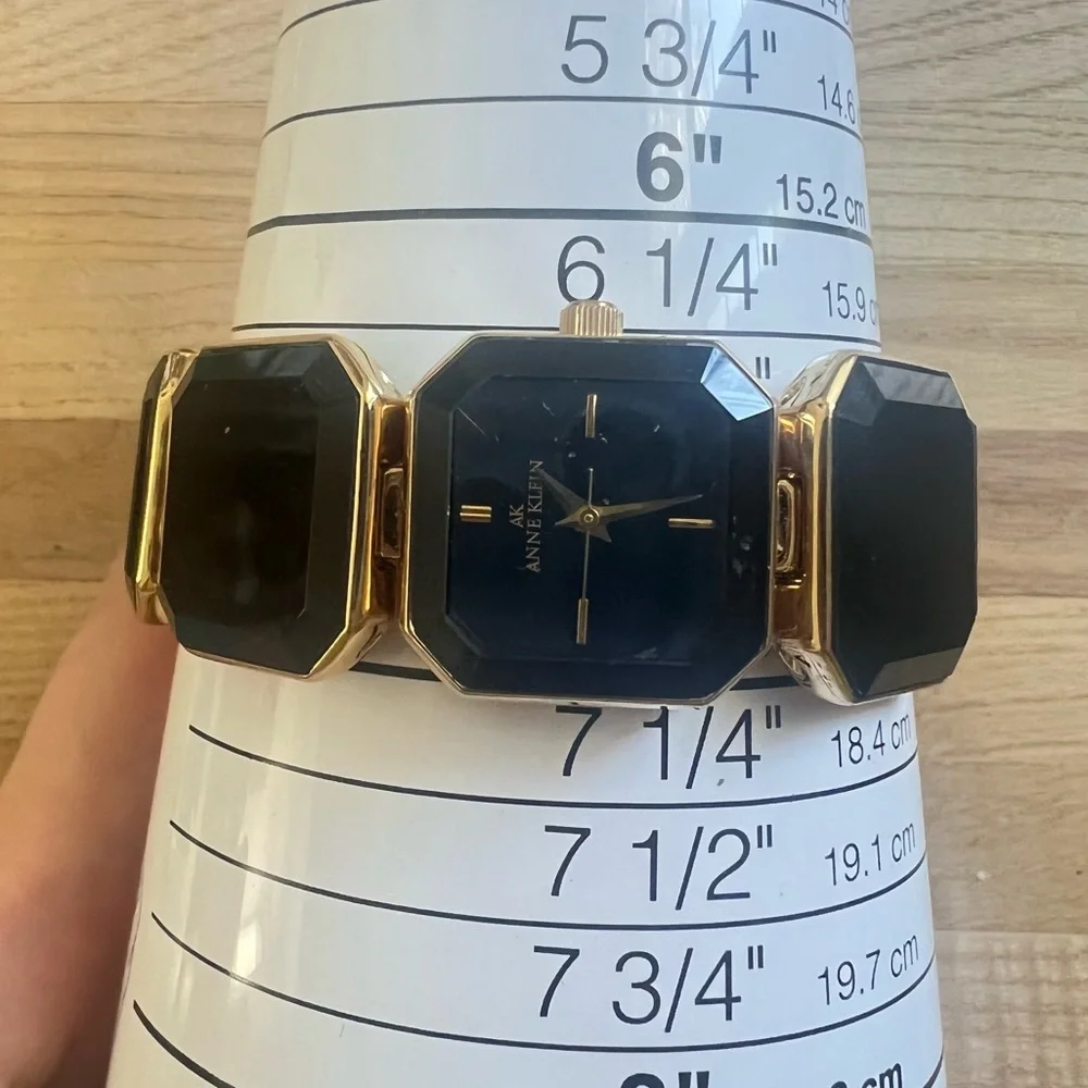 Anne Klein ladies black dial gold tone bracelet watch NEW BATTERY